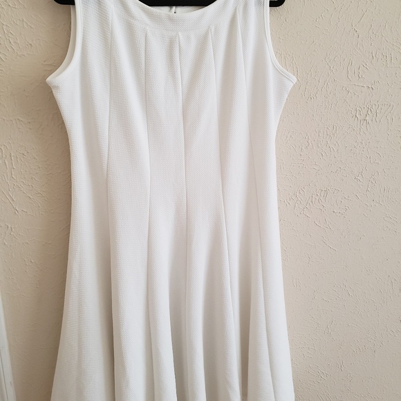 Haani Dresses & Skirts - Off white dress